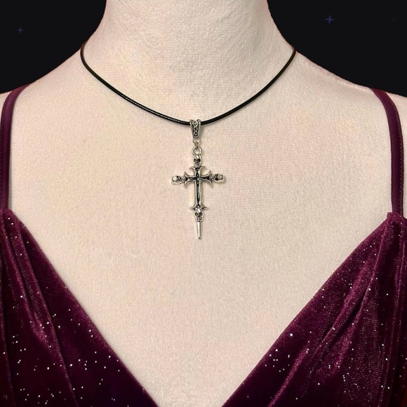 Goth Skull Cross Pendant Necklace Silver Unisex Gothic Punk Black Cord - Picture 2 of 11